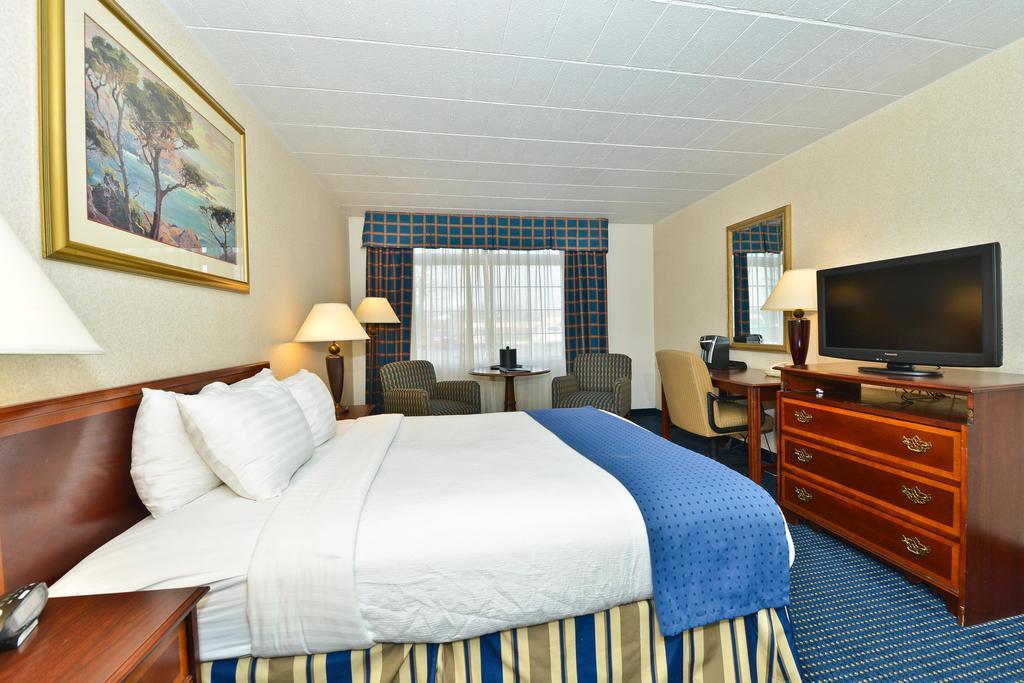 Clarion And Conference Center Harrisburg West 3*