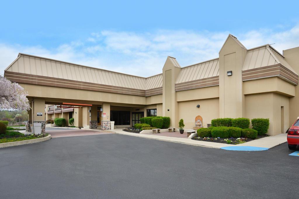 Clarion And Conference Center Harrisburg West Hotel