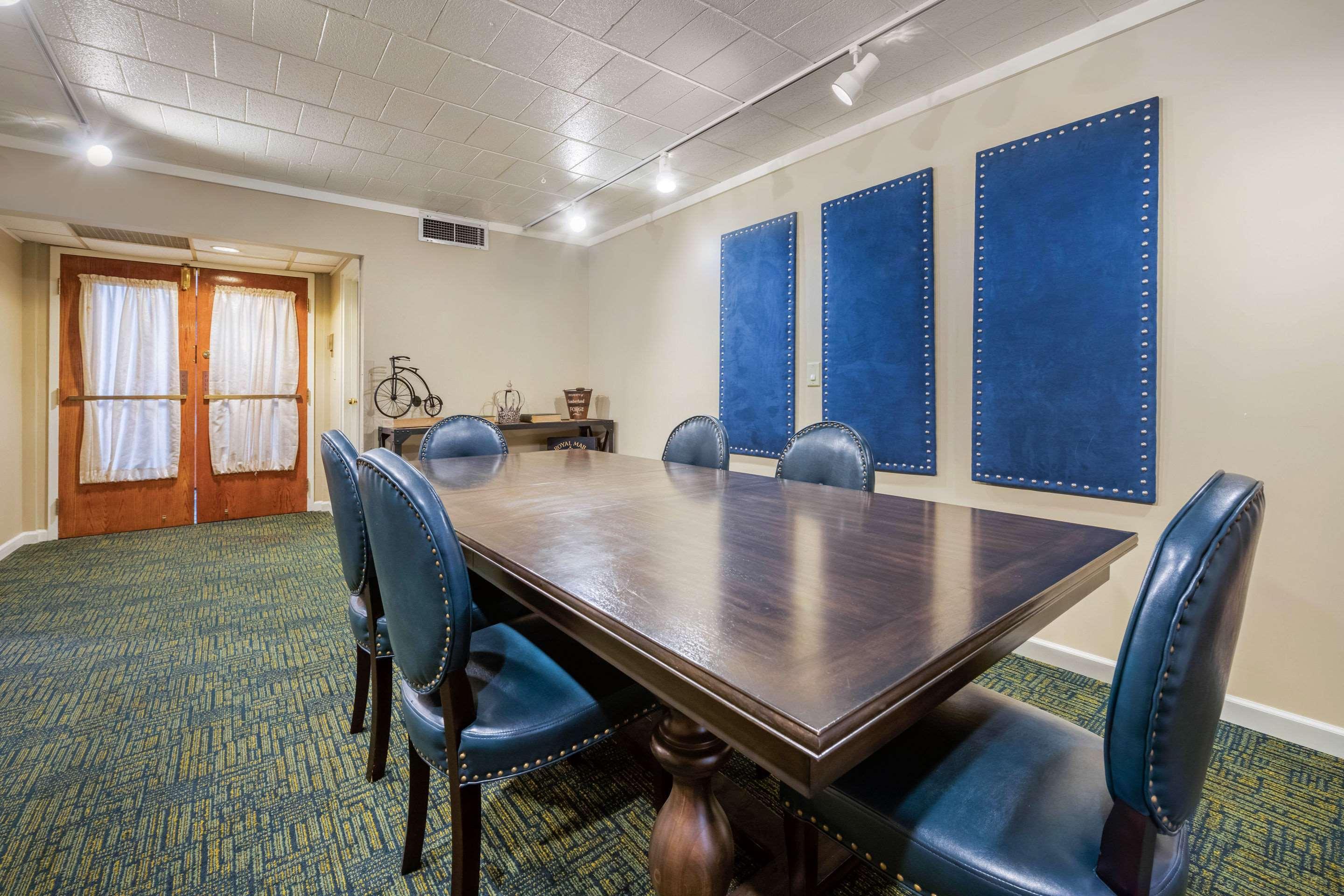 Clarion And Conference Center Harrisburg West Hotel 3*