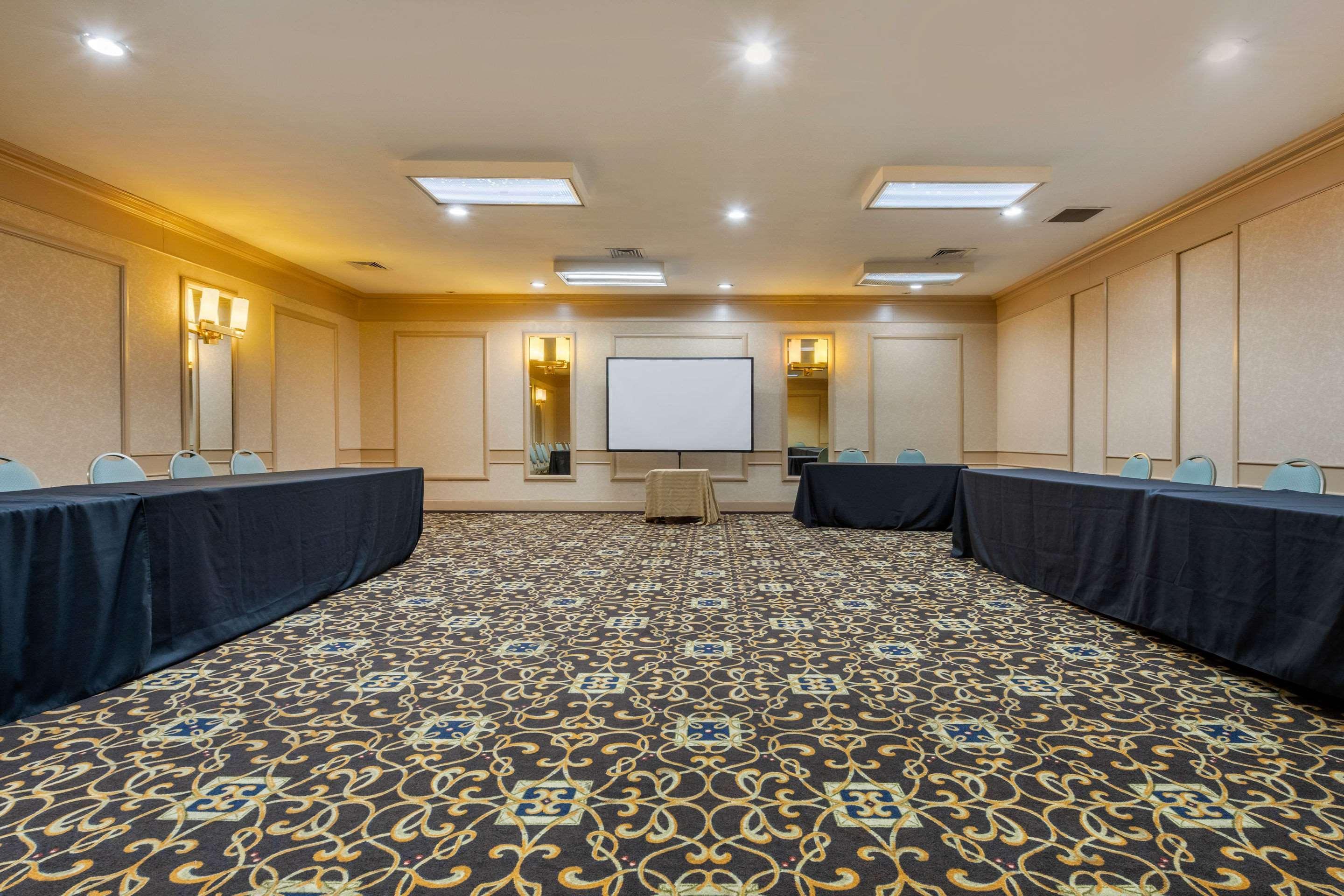 Hotel Clarion And Conference Center Harrisburg West 3*