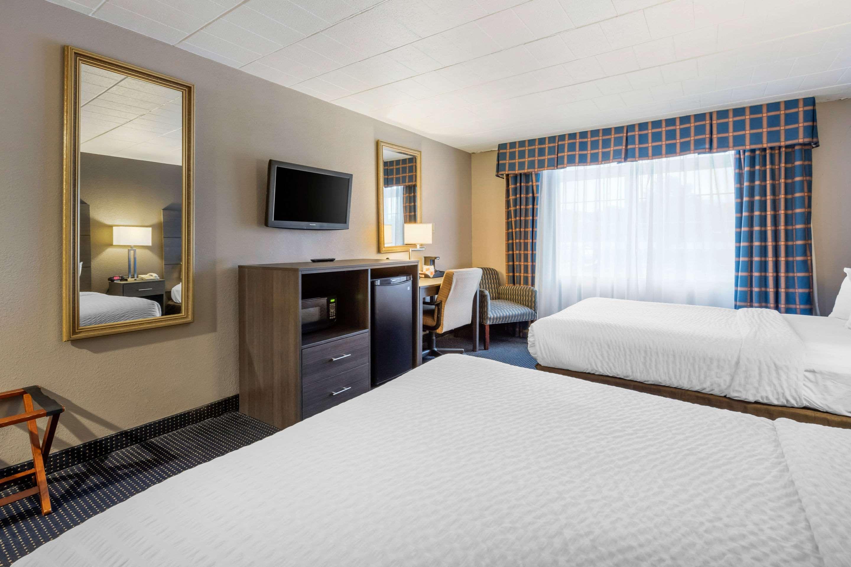 Clarion And Conference Center Harrisburg West Hotel