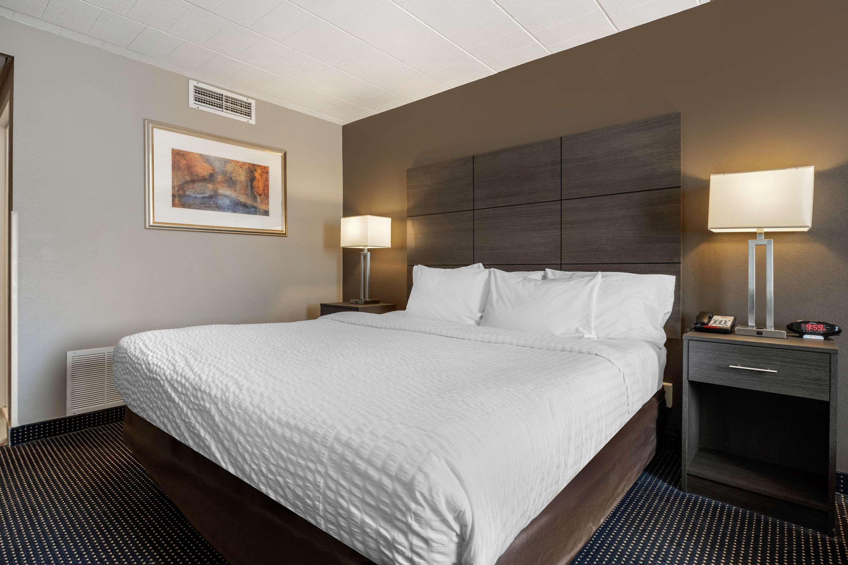 Hotel Clarion And Conference Center Harrisburg West