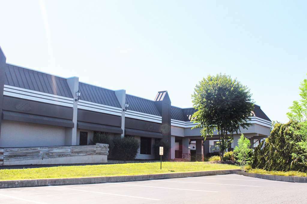 Clarion And Conference Center Harrisburg West Hotel 3*